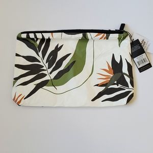 Mid pouch in Painted Birds from Aloha Collection